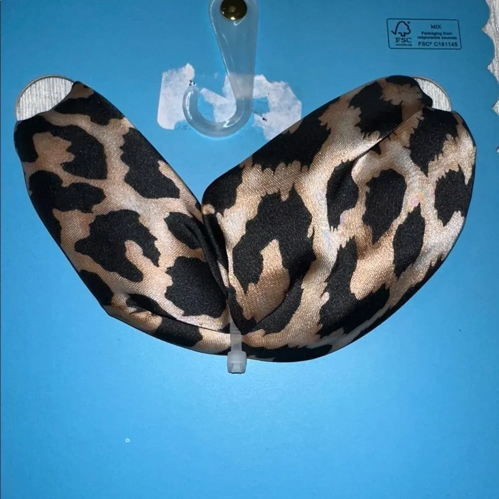 SUNDAY • STATE Ivory Beige Black Animal Leopard Print Hair Neck Scarf & Brooch